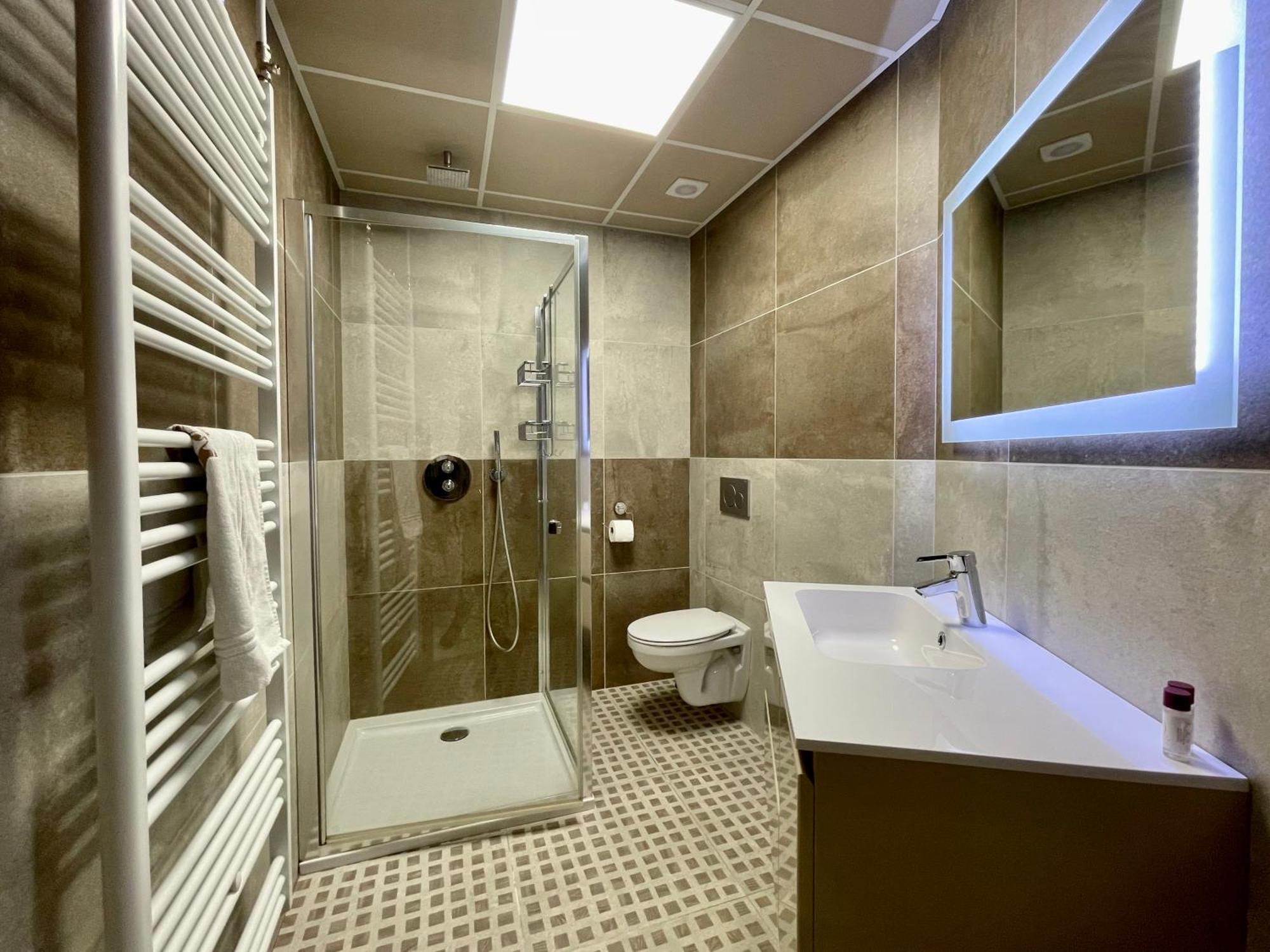Guesthouse Room40 Мальмеди Экстерьер фото